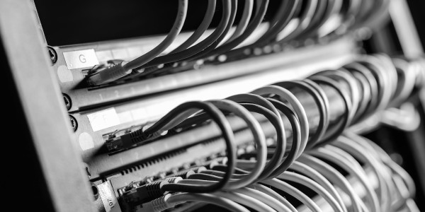 Delitos Informáticos Carcaixent · Robo en la Red / Robo de Datos / Acceso ilegal Informático